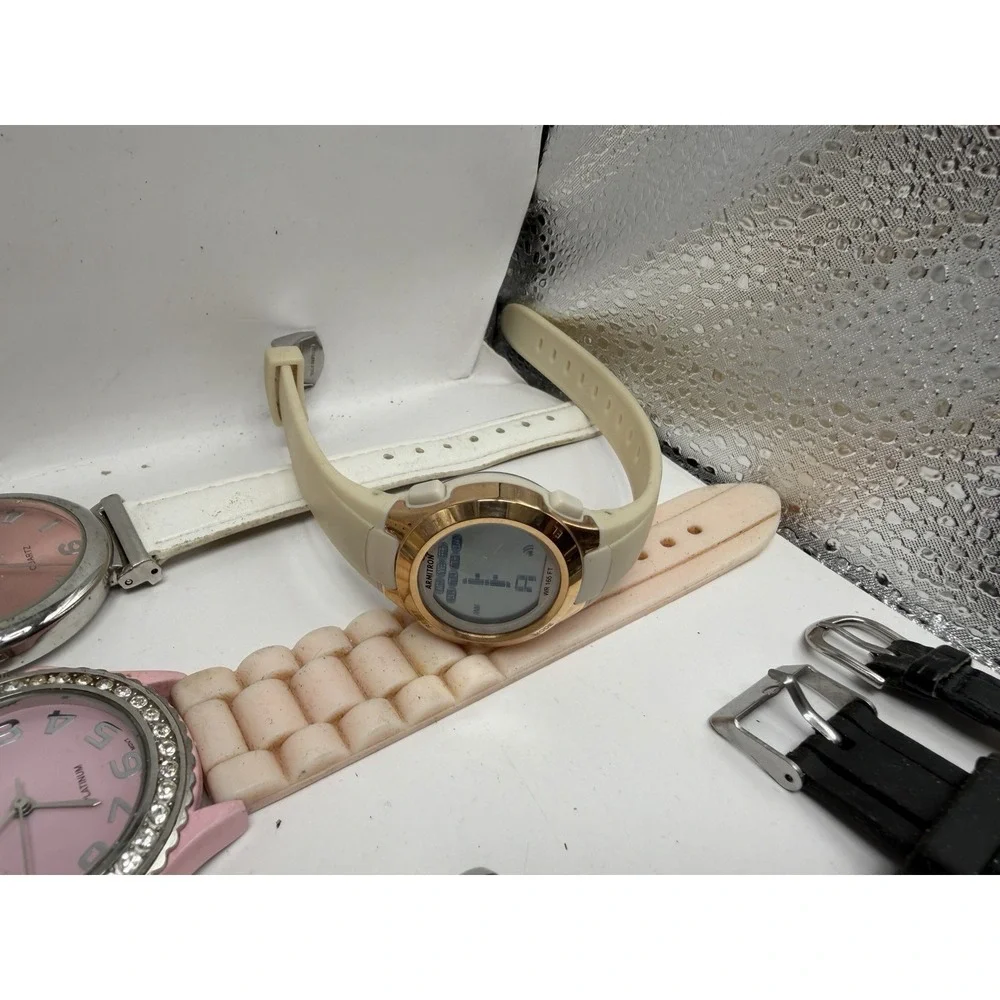 Mixed Brands Womens Watches Lot Of 25 For Parts Or‎ Repair